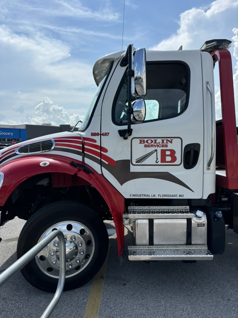 Bolin Services out working a tow!